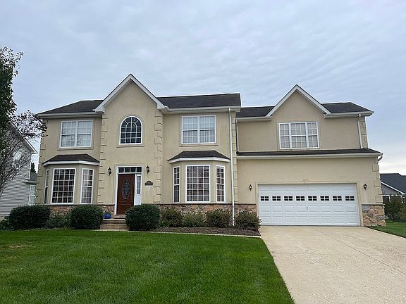 2nd image of 104 Carriage Dr