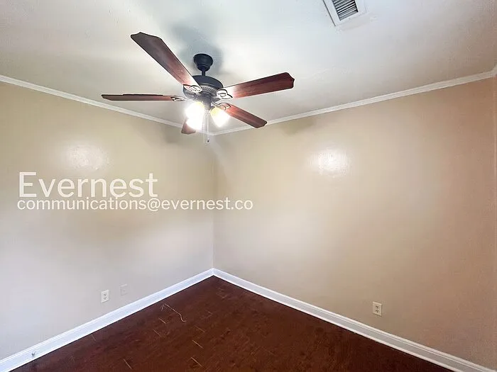 4911 Buford Ave — Photo 10