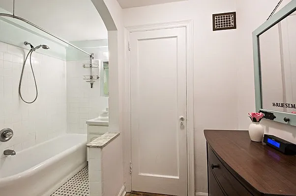 Sold by Patrick Quagliano, LREB | media 10