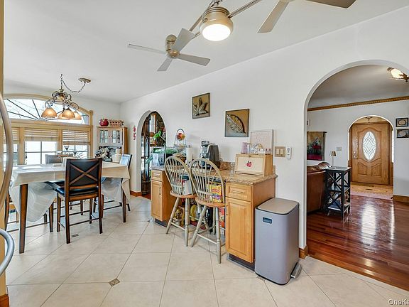 5th image of 236 Valley Road