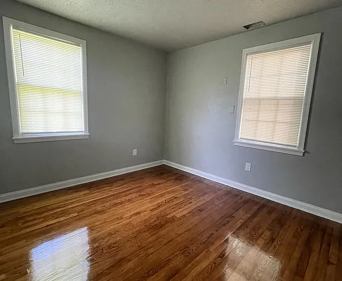 4317 Ferndale Rd — Photo 8