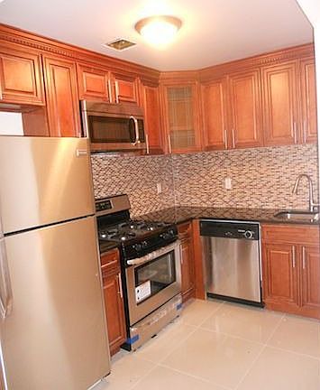 4th image of 2023 Grand Ave #2