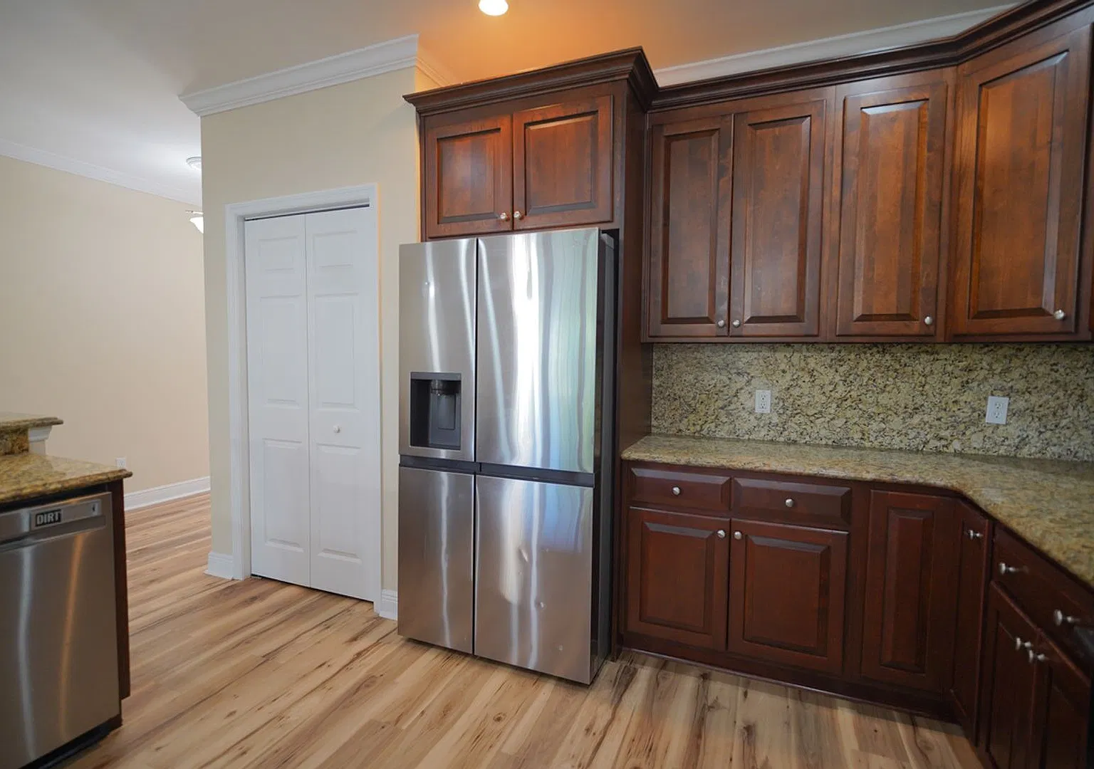 3 Bed / 2.5 Bath Townhome w/Garage in NW — Photo 4