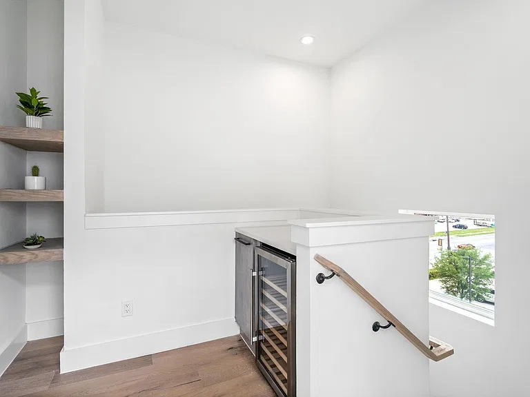 4208 Live Oak St #106 — Photo 14