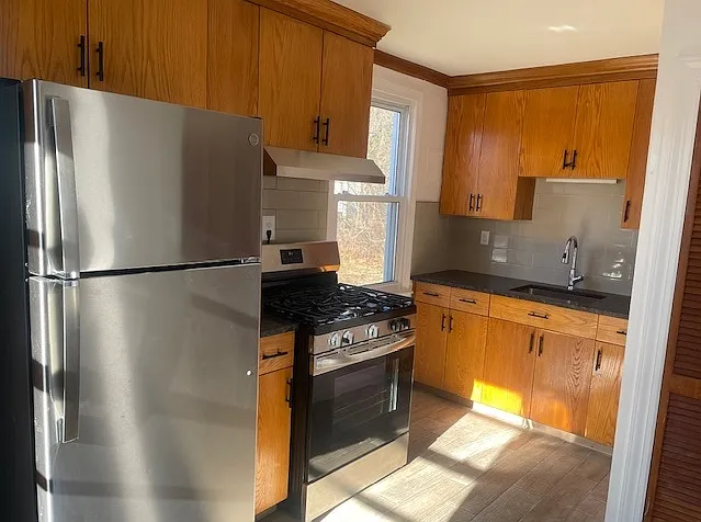 2 bed, 806 sqft, $2,300 — Photo 3
