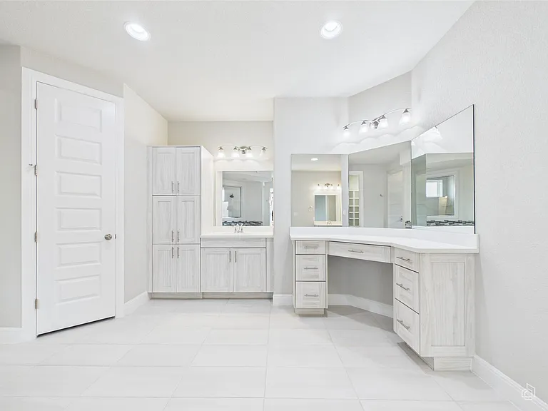 111 Tabago Ct — Photo 28