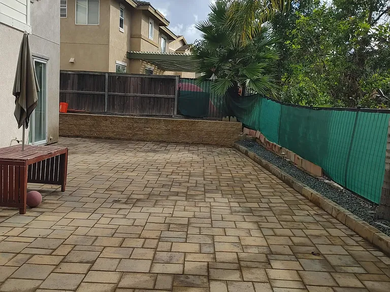 382 Edgewater Dr — Photo 40