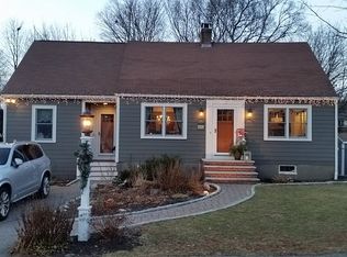 7 Winslow Rd, Reading, MA 01867