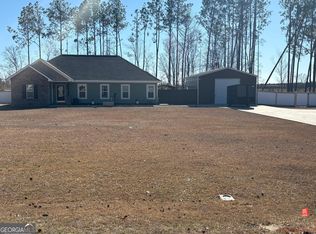 388 Forest Ave, Baxley, GA 31513