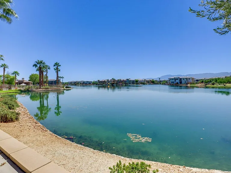 84644 Pavone Way — Photo 41