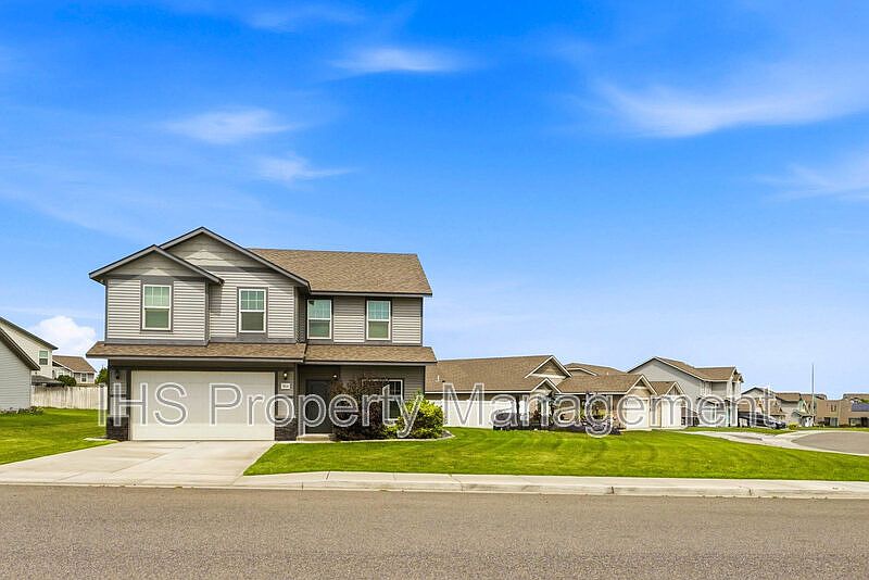 1st image of 5814 Sidon Ln