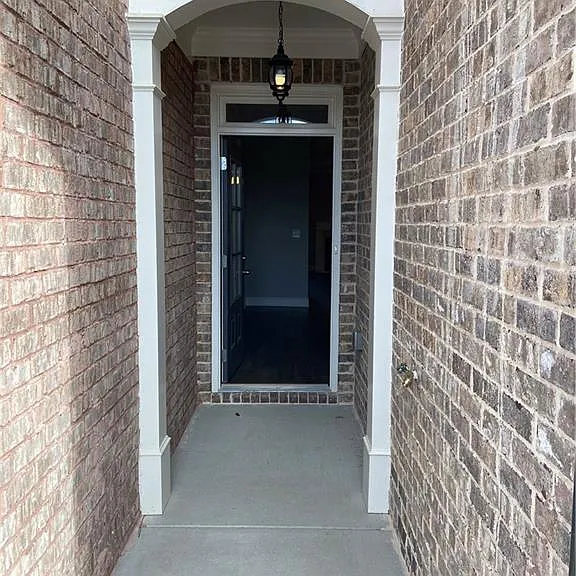 2425 Morgan Place Dr — Photo 2