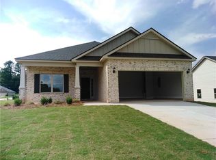 401 Walker Cir, Commerce, GA 30529