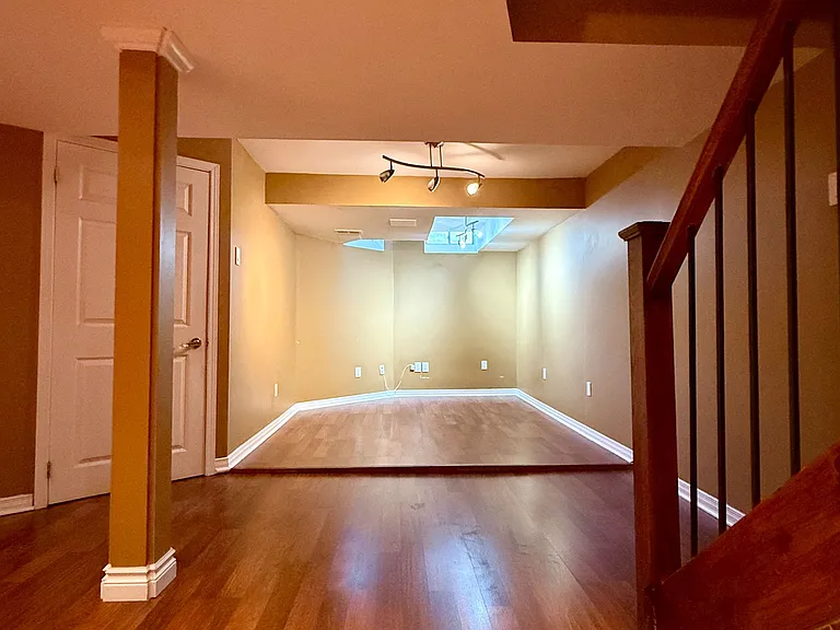 1133 Westview Ter — Photo 27