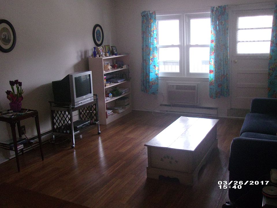 1st image of 100 Pierson Miller Dr APT B2