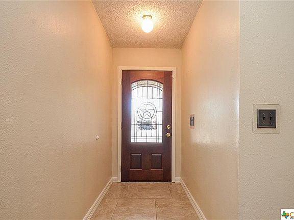2nd image of 2713 Brook Bend Ln