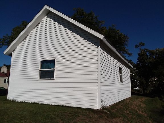 3rd image of 530 S Church St