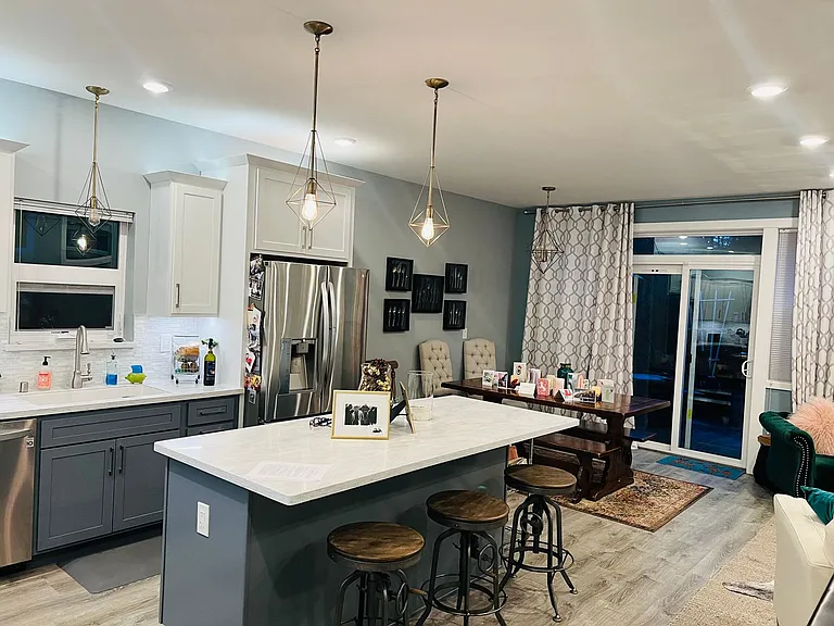 2520 Sunset Dr #6 — Photo 3