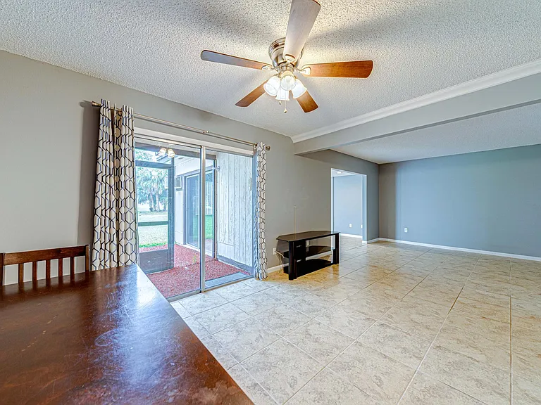 1241 Saint Andrews Dr — Photo 14