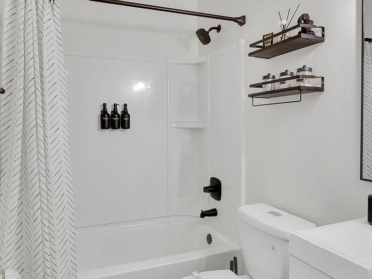 110 Strawberry Way — Photo 20
