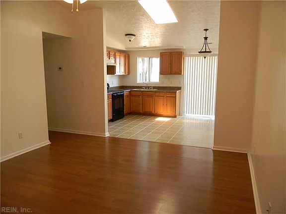 4th image of 435 Wyn Dr