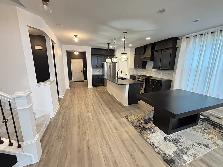 12325 Greenwood Dr — Photo 3