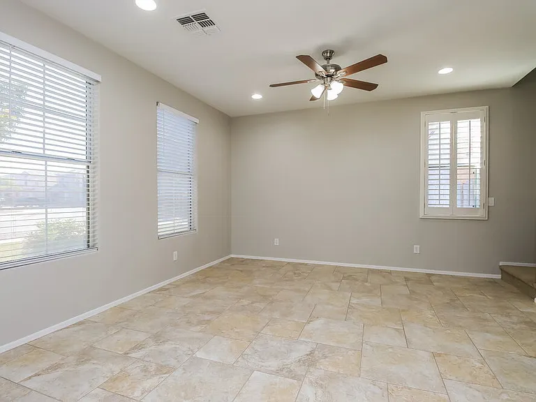 5416 W Fulton St — Photo 4