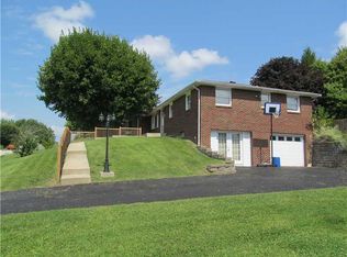 25 Elgin Dr, Greensburg, PA
