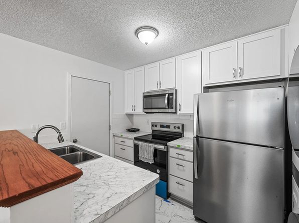 8526 S Maplebrook Cir