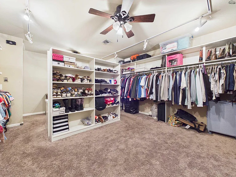 5501 Seymour Hwy — Photo 22