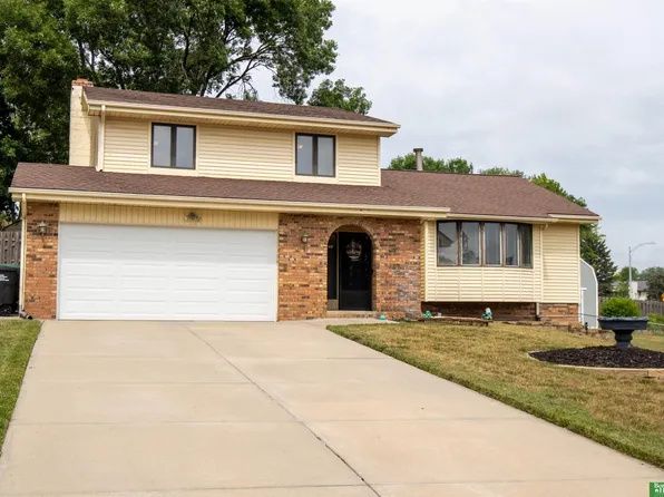 2914 S 160th Cir, Omaha, NE 68130