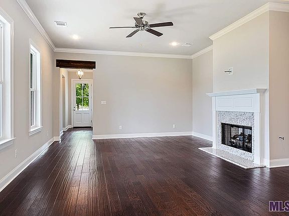 4th image of 1184 Americana Blvd