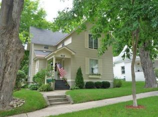619 Michigan St, Petoskey, MI 49770