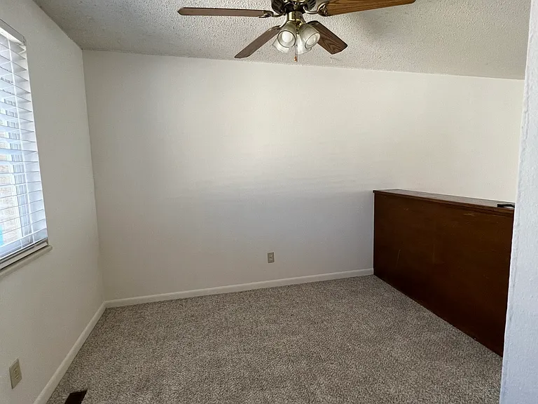 Dining room (from kitchen)