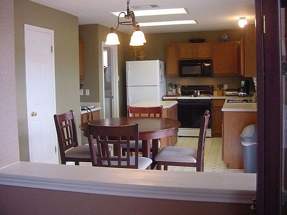 Kitchen / Breakfast Room