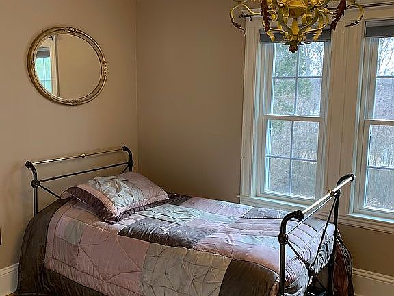 Upstairs Bedroom 
