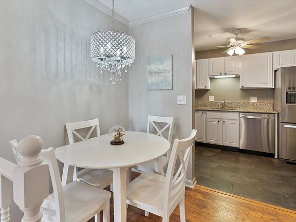 5th image of 15 Lovell Street #9