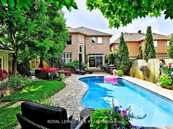 142 Regatta Ave, Richmond Hill, ON L4E 4R2