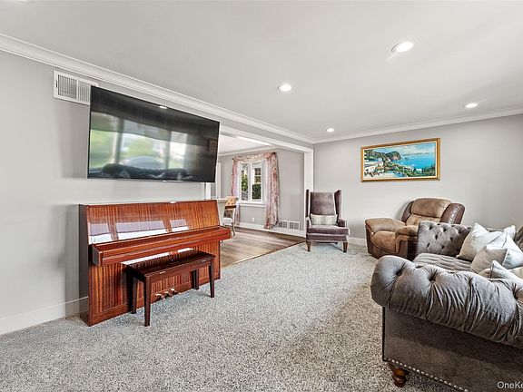 5th image of 78 Tuckahoe Avenue