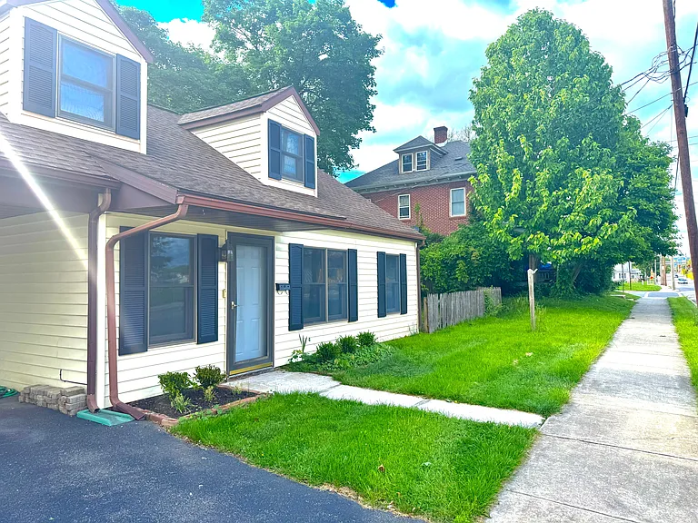 180 Carlisle Springs Rd — Photo 2