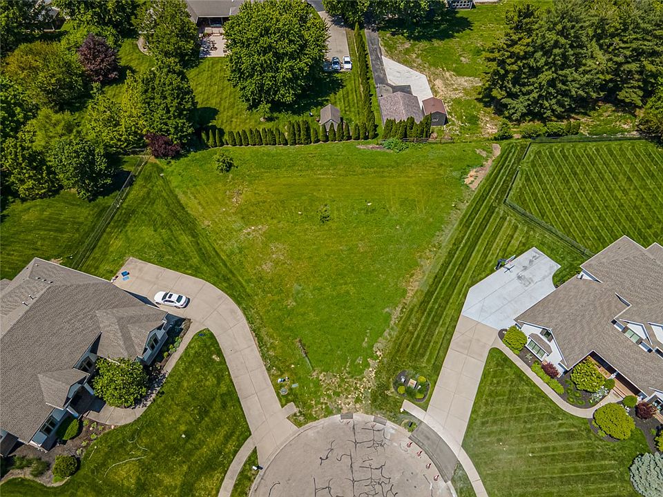 1st image of 740 Abercorn Ct