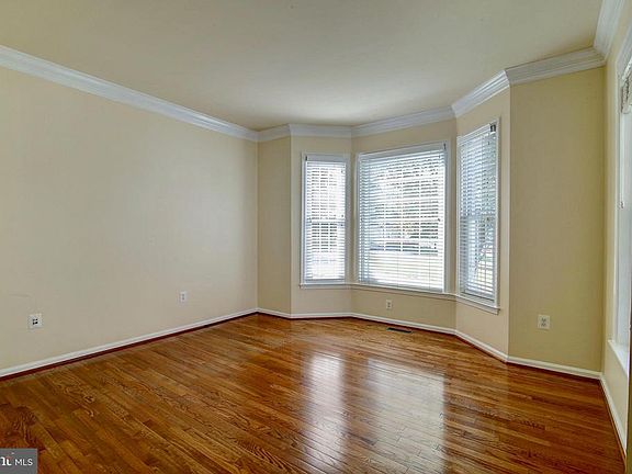 4th image of 45834 Oak Branch Ln