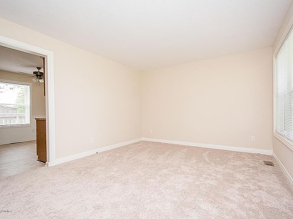 5th image of 349 Joy Ave