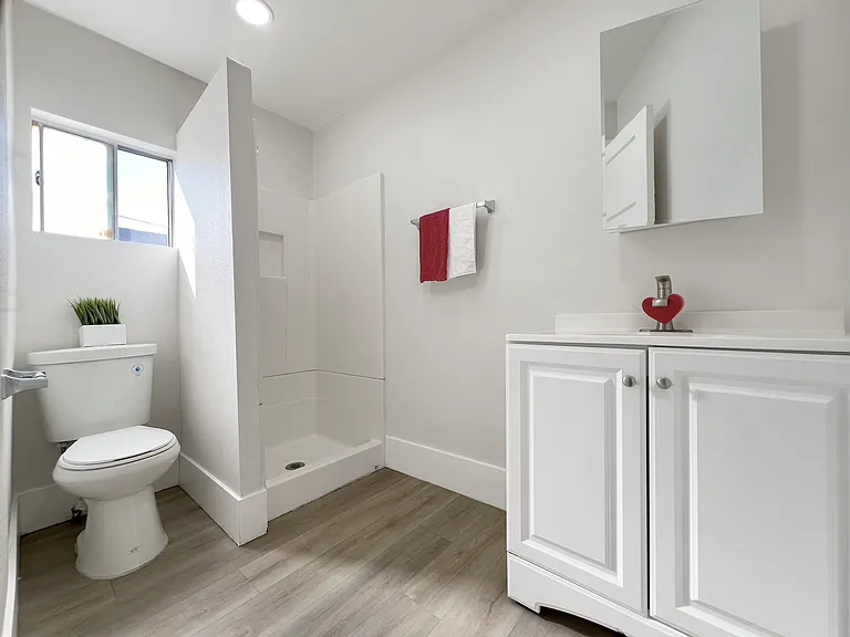 2388 Linden Ave #2388 — Photo 3