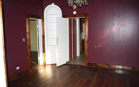 2nd image of 106 Georgia St