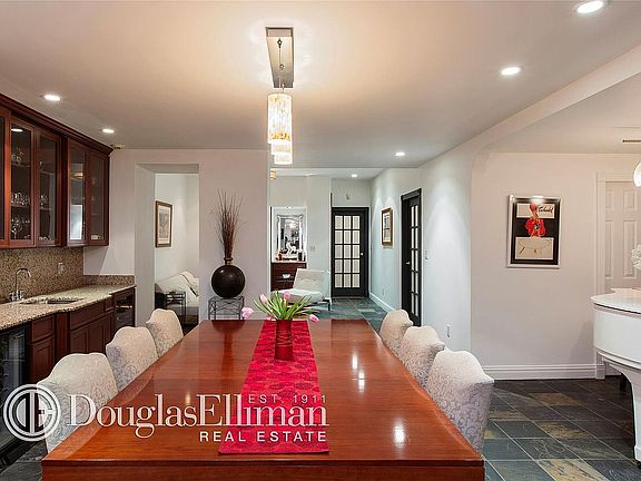 5th image of 7 E 9th St #1STFLR