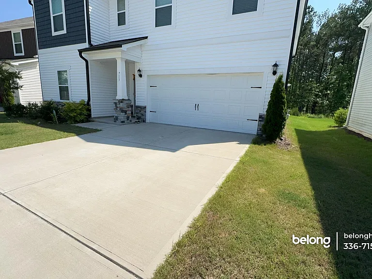 713 Riguard Way — Photo 4