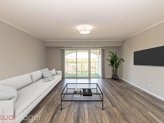 4th image of 475 Plum Creek Dr APT 504