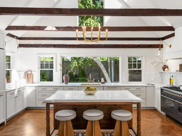 92 Old River Pl, Dedham, MA 02026