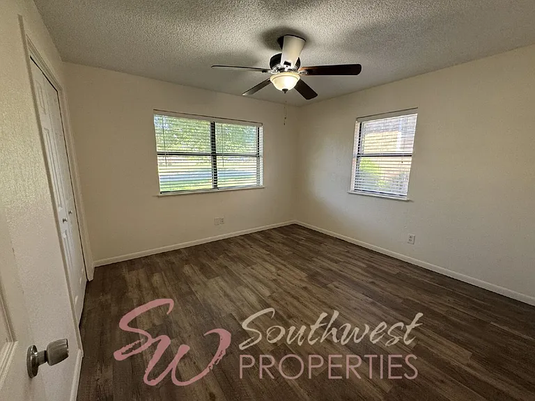 208 Prairie Wind Blvd — Photo 11
